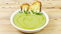 VELLUTATA DI FAVE FRESCHE E PATATE: cremosa e facile da fare!