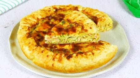TORTA SALATA SALMONE E ZUCCHINE: un rustico saporito ideale come antipasto o piatto unico!