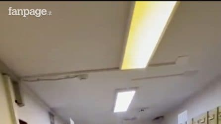 Questo è l’interno della banca rapinata oggi a Napoli