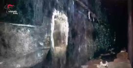 Rapina a Napoli, il video 3d degli scavi sotto la banca. Il geologo Minin: "Tunnel scavato a mano"