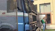 tensioni polizia manifestanti milano