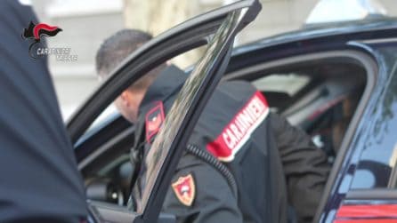 Trieste, recuperati dai Carabinieri 7.000 euro finiti per sbaglio tra i rifiuti