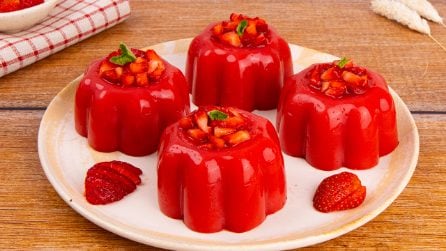 GELO DI FRAGOLE: stupirai i tuoi ospiti con questo dessert strepitoso!