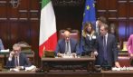 Opposizioni cantano 'Bella ciao' in Aula per il 25 aprile prima del voto sul decreto Sicurezza