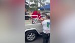 Papa Leone XIV riceve la pizza con dedica da Sorbillo sul Lungomare di Napoli