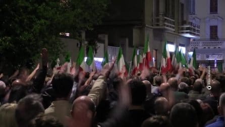 Saluti romani e rito del "presente" al corteo per Sergio Ramelli a Milano