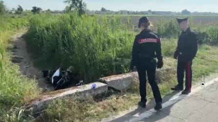 Moto esce di strada a Tribiano nel Milanese: morti due giovani di 25 e 26 anni