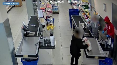 Torino, rapinatore trasformista cambia abito più volte durante la fuga: incastrato dalle telecamere