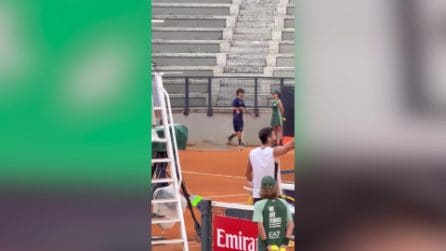 Pellegrino e Riedi discutono con alcuni spettatori agli Internazionali d'Italia