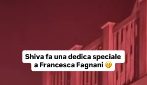 La dedica di Shiva a Francesca Fagnani sul palco dopo l'intervista a Belve