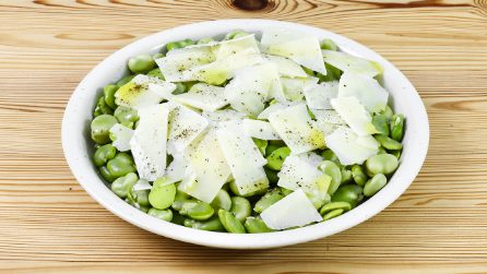 INSALATA DI FAVE: un contorno primaverile fresco, pronto in pochi minuti!