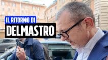 Il ritorno di Delmastro alla Camera. Ma l'ex sottosegretario fugge alle domande sulla bisteccheria