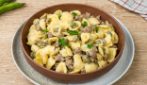 PASTA WITH BROAD BEANS AND SAUSAGE - an easy and tasty first course!