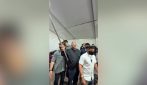 Flotilla, Ben Gvir tra gli attivisti ammanettati e bendati: "Benvenuti in Israele, siamo i padroni"