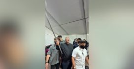 Flotilla, Ben Gvir tra gli attivisti ammanettati e bendati: "Benvenuti in Israele, siamo i padroni"