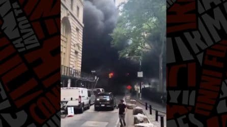 L'esplosione a New York vicino alla statua del toro di Wall Street