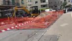 Vomero, resta chiusa via San Giacomo dei Capri per voragine: senz'acqua case e negozi. Strade alternative