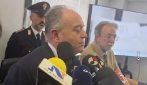 Poliziotti corrotti rubavano i dati sensibili dei cittadini per rivenderli: tra le vittime cantanti e attori