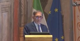 L'allusione sessista di La Russa: "Una seduta a tre con la Gelmini e la Carfagna non è male..."