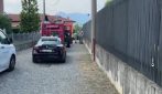 Ultraleggero precipita tra le case a Valbrembo: un morto e un 19enne ferito