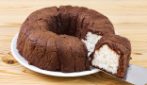 CIAMBELLA DI PAVESINI AL CIOCCOLATO E COCCO: il dessert fresco, scenografico e senza cottura.