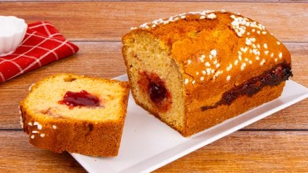 PLUMCAKE ALLA MARMELLATA: il dolce da forno soffice e dal ripieno goloso!