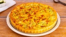 SAVORY PIE WITH CHICKEN, ZUCCHINI AND CHEESE: rich in flavour!