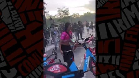 Francia, scontri dopo la vittoria del Psg in Champions: distruzioni e centinaia di arresti