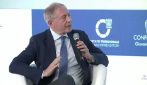 Il ministro Urso dice che la Spagna cresce più dell’Italia grazie all’immigrazione