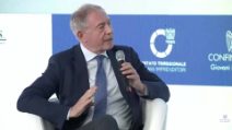 Il ministro Urso dice che la Spagna cresce più dell’Italia grazie all’immigrazione