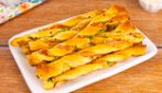 GRISSINI DI SFOGLIA CON ZUCCHINE: uno stuzzichino facile e veloce da servire come antipasto!