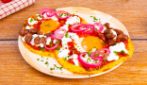 HUEVOS RANCHEROS: the typical Mexican breakfast dish!