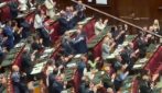 Applausi in Aula dopo l'attacco di Meloni a Vannacci: "Non siete la vera destra"