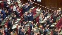 Applausi in Aula dopo l'attacco di Meloni a Vannacci: "Non siete la vera destra"