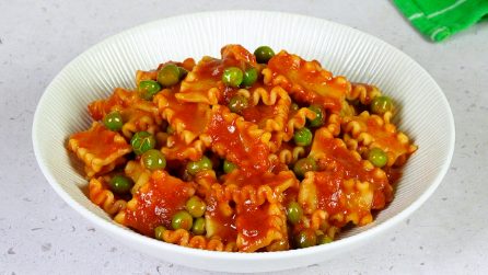 PASTA AL SUGO DI PISELLI