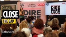 Una lezione su educazione sessuo-affettiva in centro a Roma, parte la campagna "Close the gap" Coop