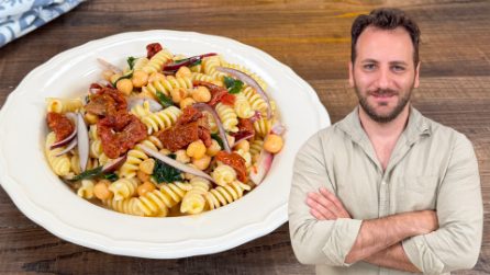 PASTA FREDDA SFIZIOSA con ceci e cipolla!