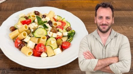 PASTA FREDDA PERFETTA con zucchine marinate e feta!