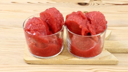 SORBETTO ALLA FRAGOLA: il dessert fresco e aromatico!
