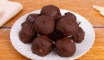 PRALINE GELATO RICOPERTE DI CIOCCOLATO: dal guscio croccante, ti basteranno 2 ingredienti!