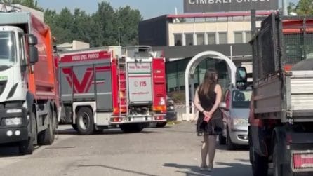 Rimane schiacciato contro un pilastro durante una manovra a Binasco: morto operaio 38enne