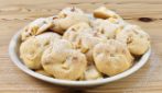SOFT PEACH COOKIES: delicious with a soft center!