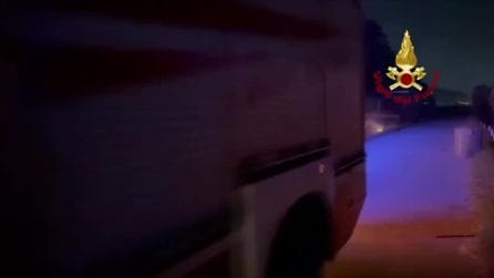 Poggiomarino, incendio a Longola di notte: distrutti infopoint e laboratori, salvi i reperti
