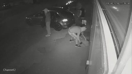 Tentato furto in un negozio di Casoria, banditi in fuga