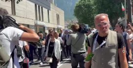 Meloni dagli alpini dopo lo scontro con Trump: "Avevo bisogno di un po' di sano orgoglio nazionale"