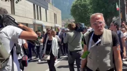 Meloni dagli alpini dopo lo scontro con Trump: "Avevo bisogno di un po' di sano orgoglio nazionale"