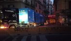 Incendio nel sottosuolo a piazza Borsa, a fuoco cavi elettrici, 300 famiglie senza energia