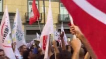 Potere al Popolo interrompe l'evento del campo largo a Napoli, Bonelli: "Fate un favore ai fascisti”