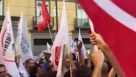 Potere al Popolo interrompe l'evento del campo largo a Napoli, Bonelli: "Fate un favore ai fascisti”