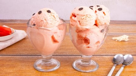 WATERMELON ICE CREAM: All you need is a blender, no ice cream maker.
